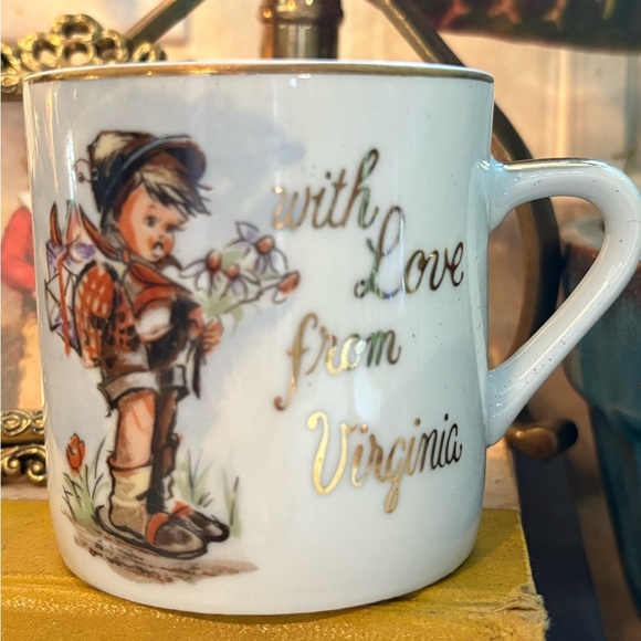 Charming Virginia Souvenir Mug - White with Gold Accents Hand Crafted in Japan - Picture 2 of 7